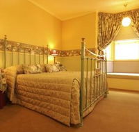 The Russell Hotel - Tourism Search