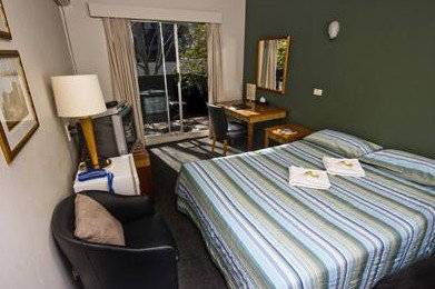 City Crown Lodge - Tourism Search 3