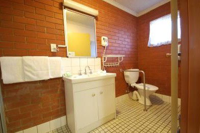 Junction Motor Inn - Tourism Search 3