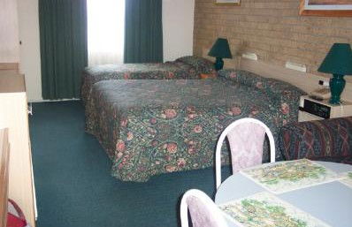 A Settlers Motor Inn - Tourism Search 1
