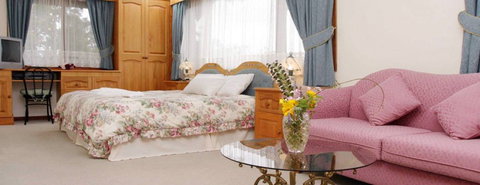 Chalet Swisse Spa Retreat - Tourism Search 5