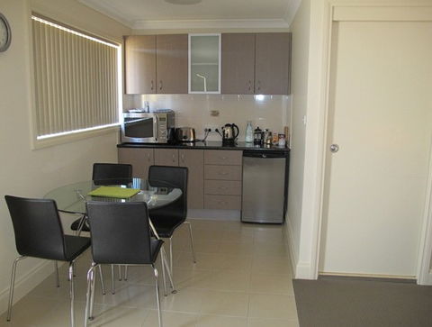 West Wing Guest House - Tourism Search 2