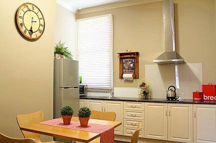 April Apartments Ballarat - Tourism Search 1