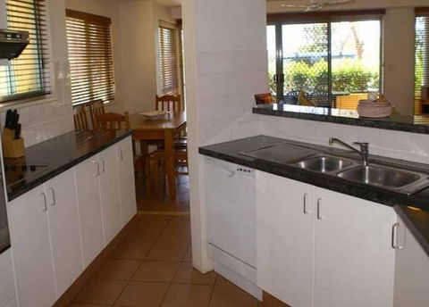 Airy Surfside Unit - Tourism Search 3