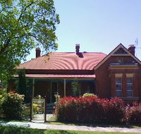 Tumut Accommodation Sefton House - Tourism Search