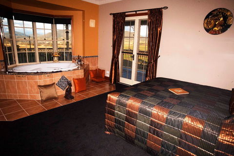 R On The Downs Rural Retreat - Tourism Search 4