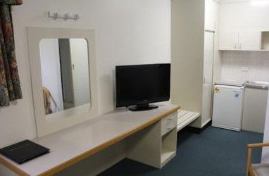 AZA Motel - Tourism Search 3