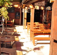 Brecknock Hotel - Tourism Search