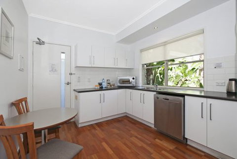 Comfort Inn & Suites Northgate - Tourism Search 9