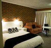 Cousins Motor Inn - Tourism Search