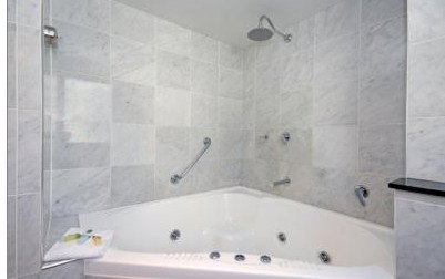 HW Boutique Motel - Tourism Search 4