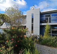 Barrakee Beach House - Tourism Search