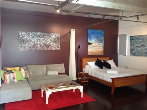 ArtHOUSE Beachfront Accommodation - Tourism Search 3
