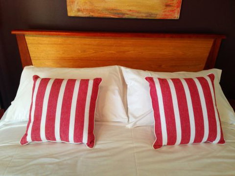 ArtHOUSE Beachfront Accommodation - Tourism Search 4