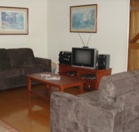 Hooters Hut And Possums Hollow - Tourism Search