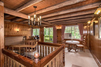 A Camelot Tower & Penthouse - Tourism Search 40