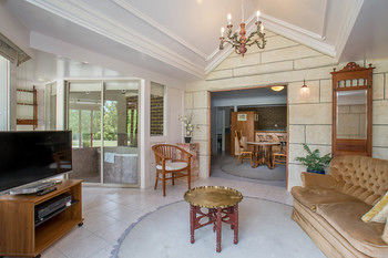 A Camelot Tower & Penthouse - Tourism Search 43