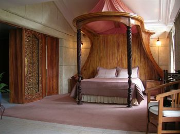 A Camelot Tower & Penthouse - Tourism Search 0