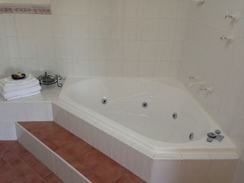 Valley Of The Waters B&B - Tourism Search 8