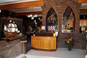 Airport Motel Sir Francis Drake - Tourism Search 3