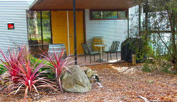 Valley Farm Vineyard Cottages - Tourism Search 13