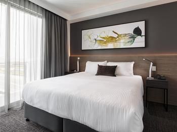 Best Western Plus Lake Kawana Hotel - Tourism Search 17