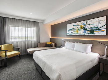 Best Western Plus Lake Kawana Hotel - Tourism Search 39