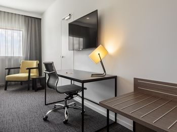 Best Western Plus Lake Kawana Hotel - Tourism Search 40