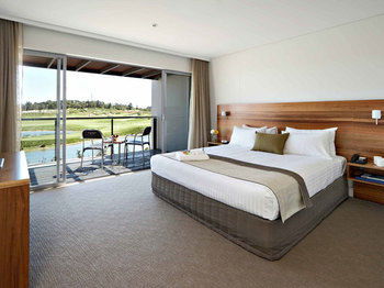 Magenta Studio Room - Tourism Search 2