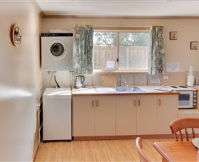 Amos House And Swansea Ocean Villas - Tourism Search 1