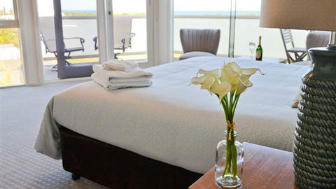 Whitesbeach Guesthouse - Tourism Search 1