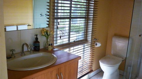 Amelda's Towerhill - Tourism Search 2