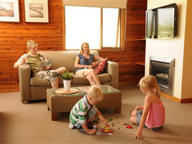 Adelaide Shores Resort - Tourism Search 2