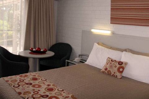 Adina Place Motel Apartments - Tourism Search 0