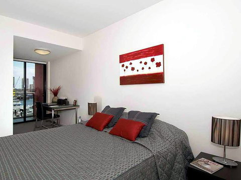 Apartments@Docklands - Tourism Search 1