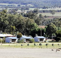 Stone Hut Cottages - Tourism Search