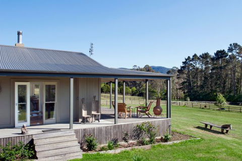 Justine's On Jarretts - Tourism Search 1