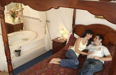 Wine & Roses Bed & Breakfast - Tourism Search 5