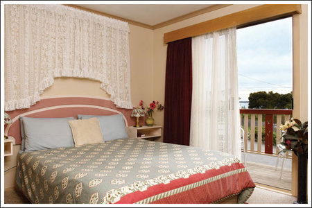 Amos House  & Swansea  Villas - Tourism Search 2