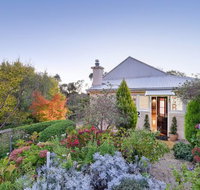 102 on Strath - Tourism Search