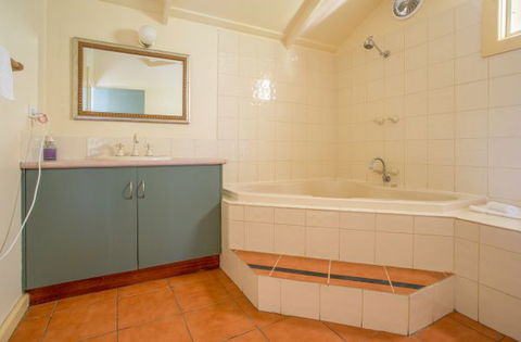 Kalimna Woods - Tourism Search 6