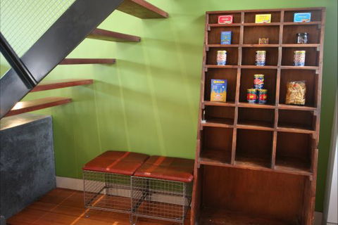 Two Five Zero / Richmond - Tourism Search 4