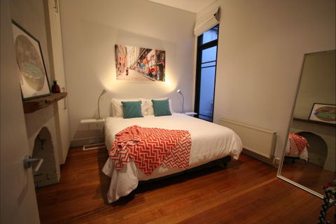 Two Five Zero / Richmond - Tourism Search 5