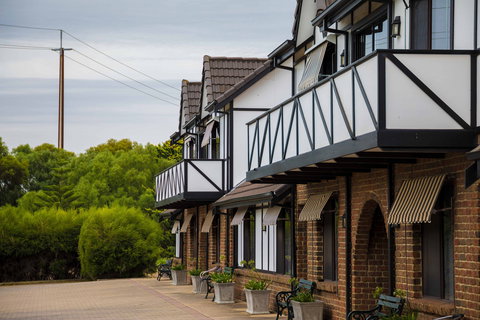 Mick O'Shea's - Tourism Search 0