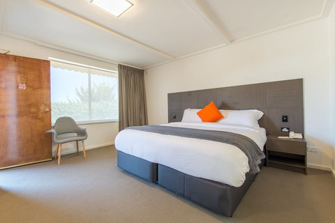 Mick O'Shea's - Tourism Search 1