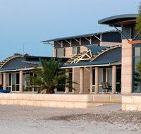 Baird Bay Ocean Eco Apartments - Tourism Search
