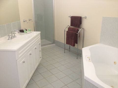 Meeniyan Motel And Bike Hire - Tourism Search 5