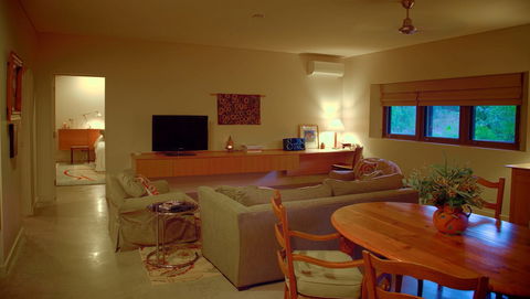 Jagundami Guest Retreat - Tourism Search 1