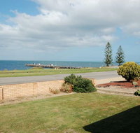 Jay Jay's Beach House - Tourism Search