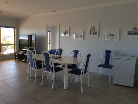 Avventura - Tourism Search 2